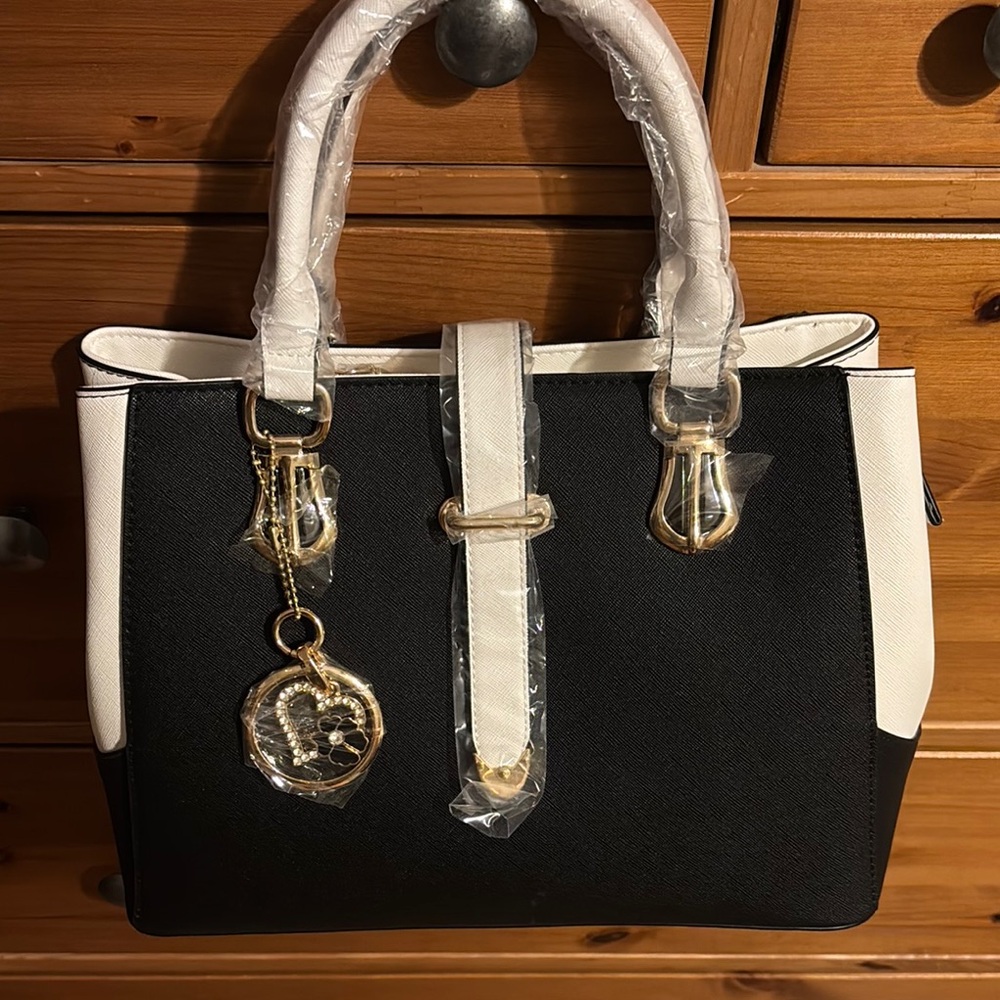 Elegant Black and White Handbag
